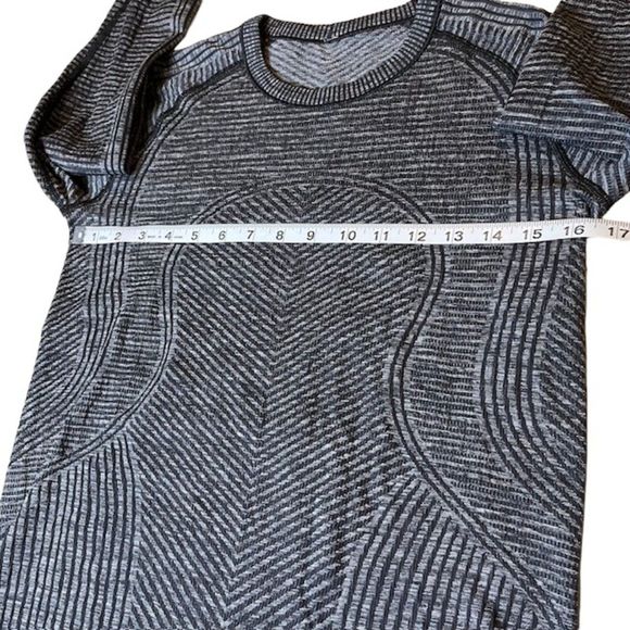 Lululemon Swiftly Tech Long Sleeve Crew Tempo Stripe Black White - Picture 7 of 11
